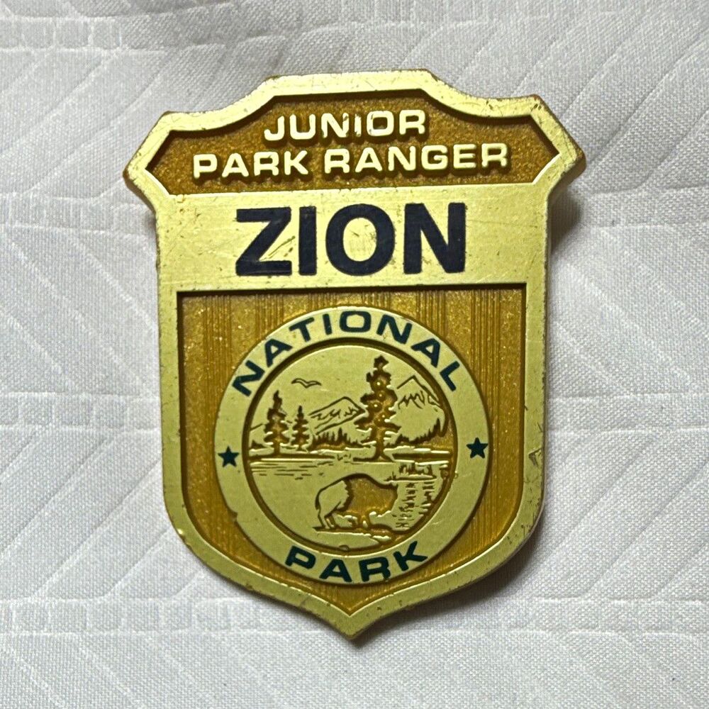 Junior Park Ranger Zion National Park Pinback Badge - National Parks Theme